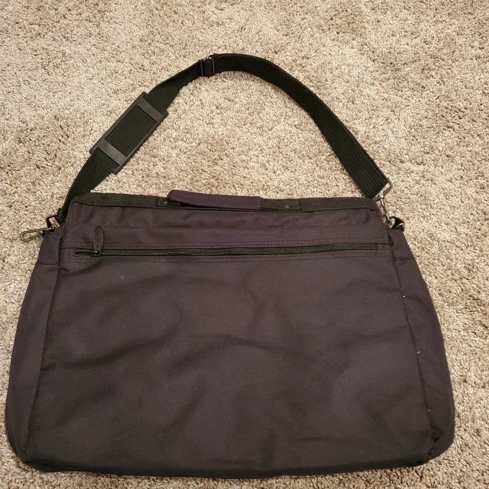 Norwood Airtex County of Fairfax Virginia Crossbody/Shoulder/Lap top Bag